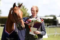 Donna Corra Donna Corra