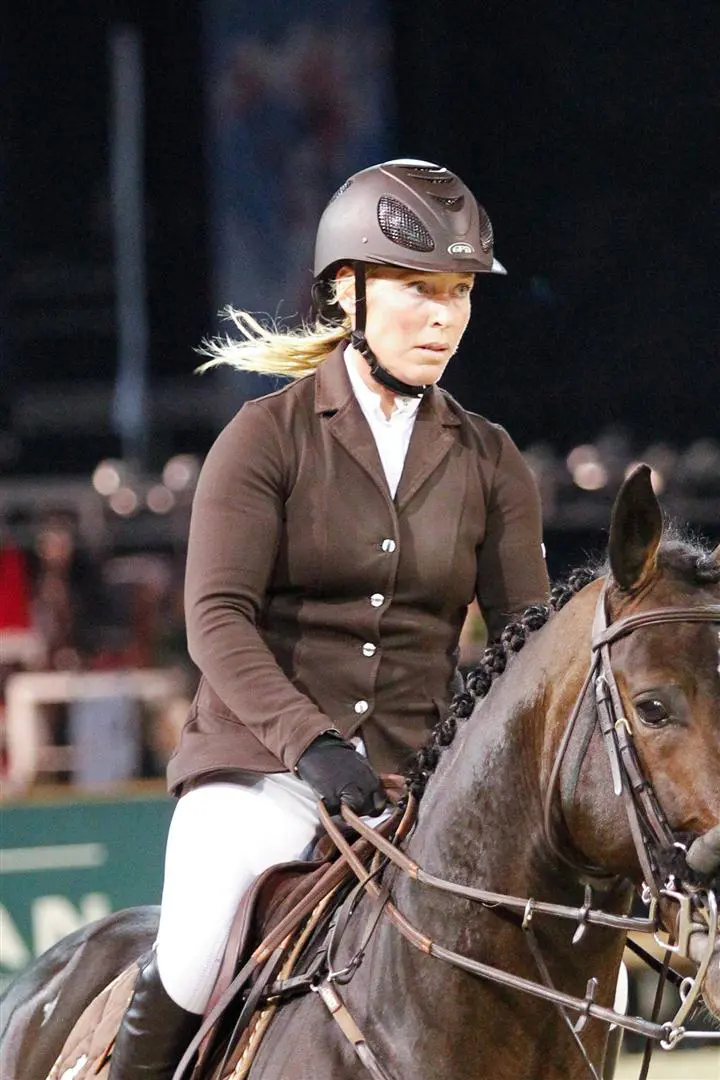 Angelique Hoorn zegeviert in 1,45m ICNN Drachten featured image
