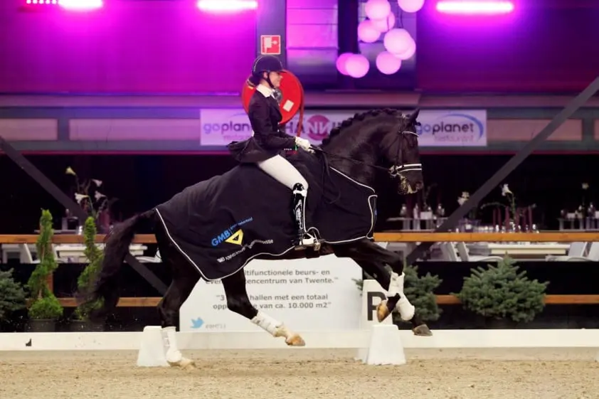 Duvals Capri Sonne JR overtuigend naar winst Z featured image