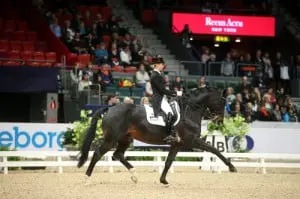 Jessica von Bredow en Unee Foto Roland Thunholm/FEI