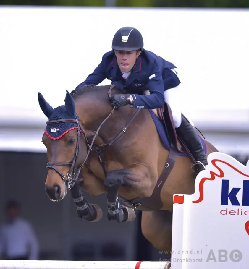 Ex Aequo zege in 1.45m Cannes featured image