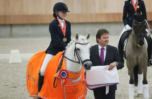 Zoë Kuintjes tweede in landenproef pony’s featured image
