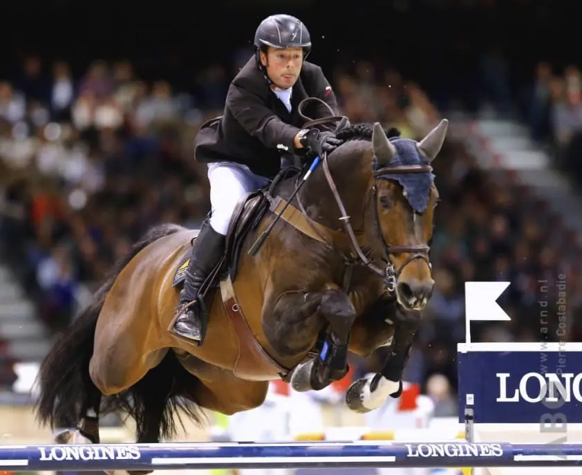 Robert Whitaker zet familietraditie voort en wint de King George V Cup in Hickstead featured image