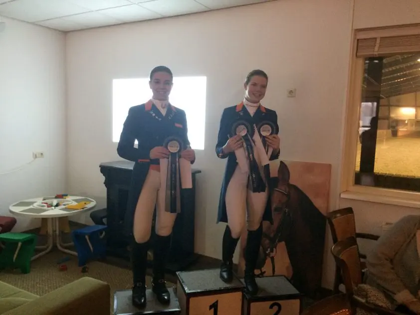 Dubbelslag voor Febe van Zwambagt bij Young Riders featured image