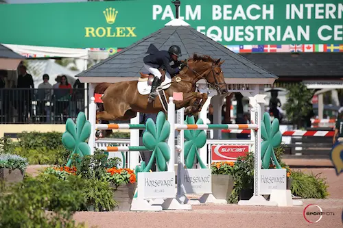 Laura Chapot een en twee in Championship Jumper Classic featured image