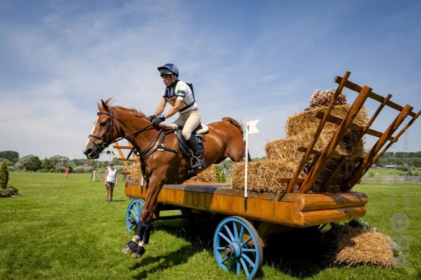 Izzy Taylor wint laatste etappe ERM met KWPN’er Be Touchable featured image