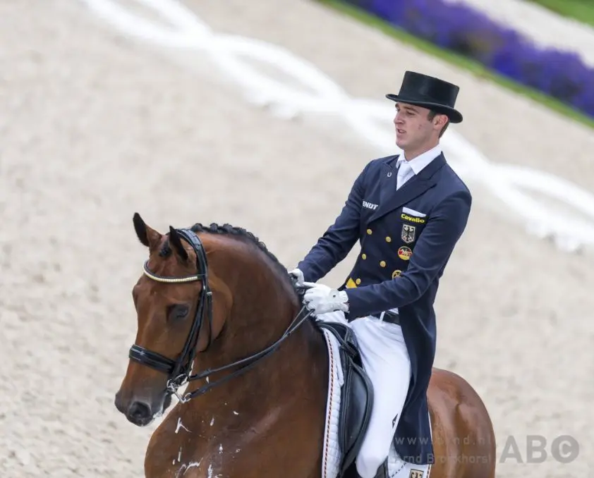 Rothenberger claimt 8 miljoen bij dierenarts voor verkeerd behandelen Cosmo featured image