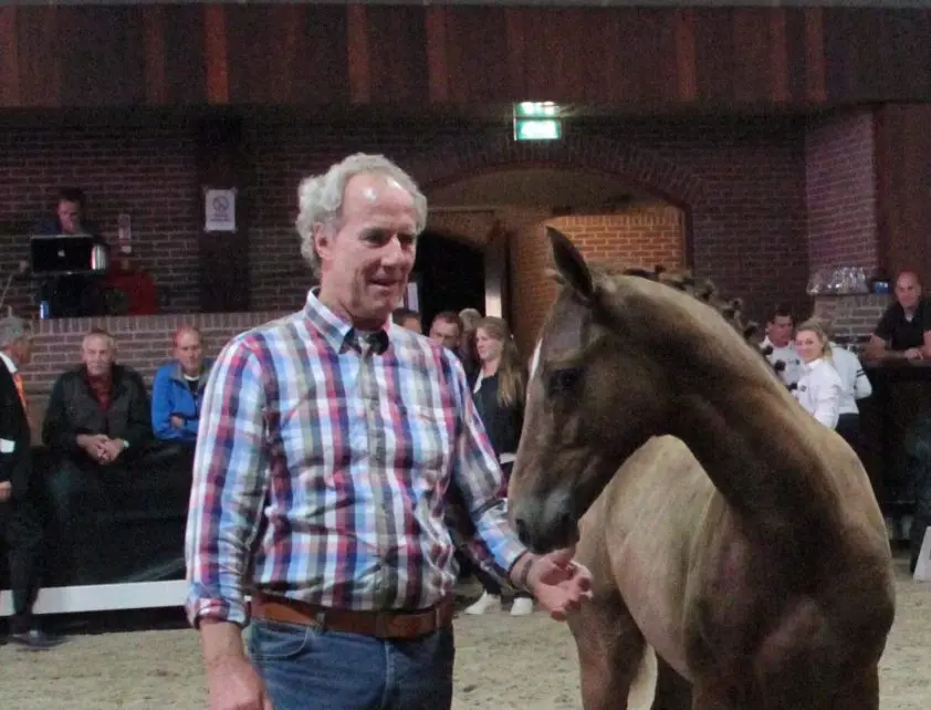 Van der Linde haalt colbertje uit kast voor Prinsjesdag featured image