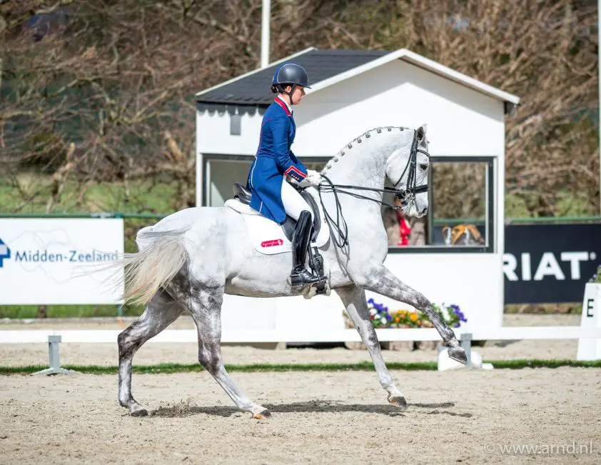 Dujardin viert thuiskomst met nationale PSG-titel en reservetitel featured image