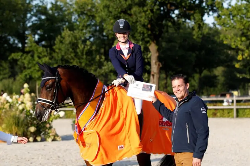 Dinja van Liere wint debuut: ‘Rollo is een echt proevenpaard’ featured image