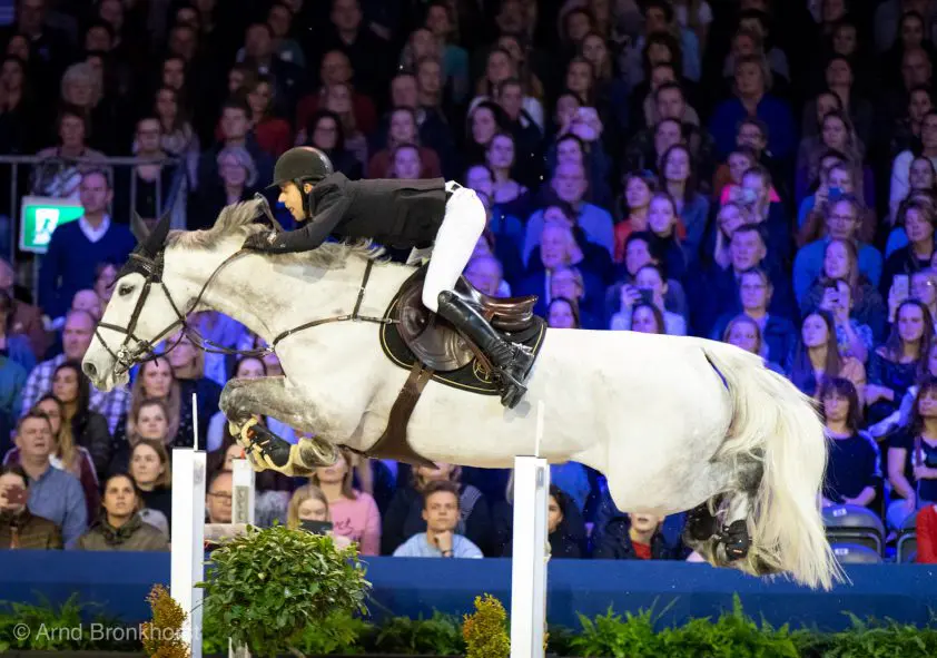 Maikel van der Vleuten op zijn sloffen naar de zege featured image