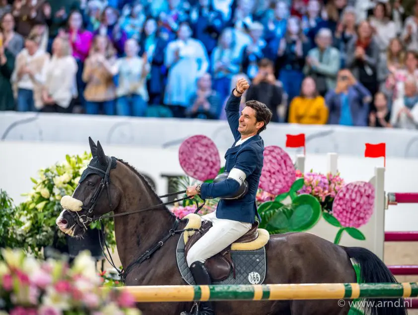 Steve Guerdat overtuigend naar winst in GP Basel, Bart Bles in top zes featured image