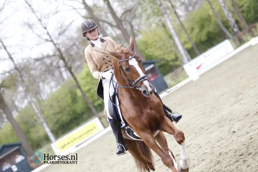 Hoogzwangere Anouk Noordman: ‘Alleen knoopjes een beetje verzet’ featured image