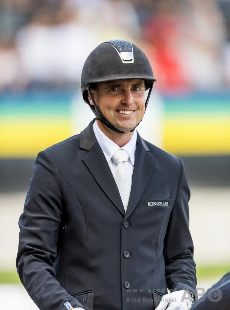 Helgstrand junior wint GP Herning en Helgstrand senior actief met nieuw Nederlands paard featured image