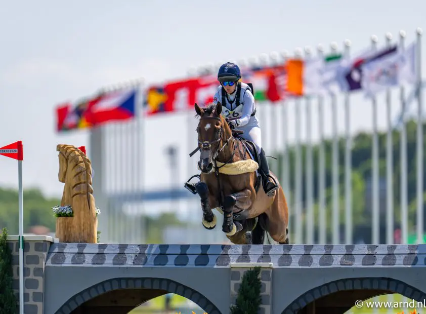 Collett blijft aan de leiding in Badminton featured image