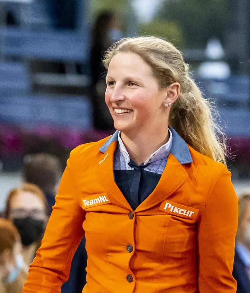 Sanne Thijssen met Carembar Blue naar winst 1,45m. Maastricht featured image