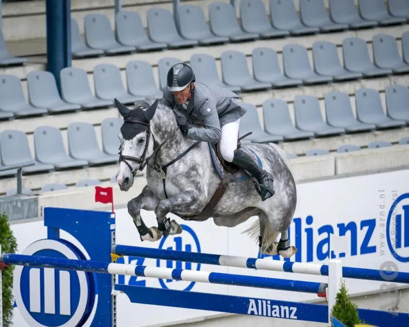 Ludger Beerbaum laat LGCT Super Grand Prix in Praag aan zich voorbij gaan featured image