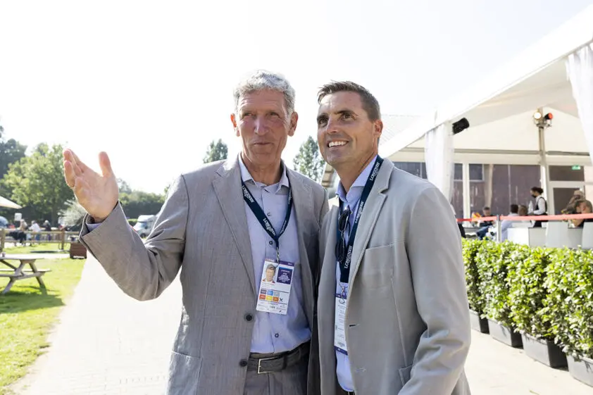 Het weekend van Dufour: Hele leugens en halve waarheden featured image