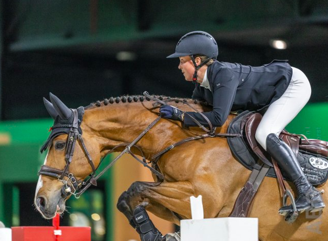 Kim Emmen en Kandiama DMH tweede 1.40m Toscane Tour featured image
