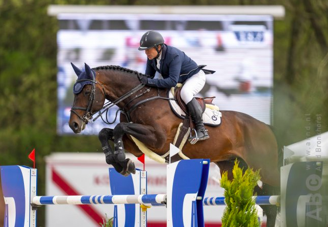 Wout-Jan van der Schans vijfde in 1,45m direct op tijd featured image