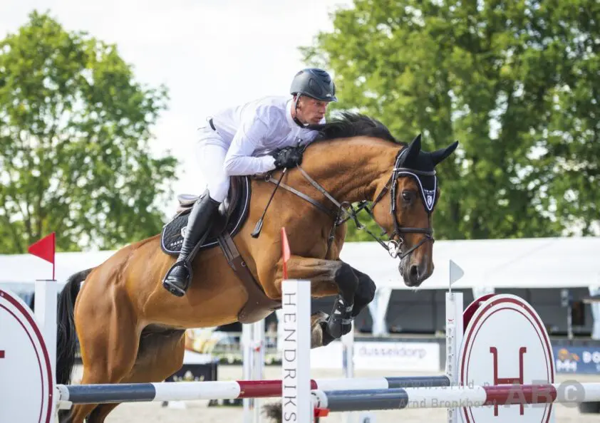Remco Been met Balou van het Molenhof Z derde in 1.40m Oliva featured image