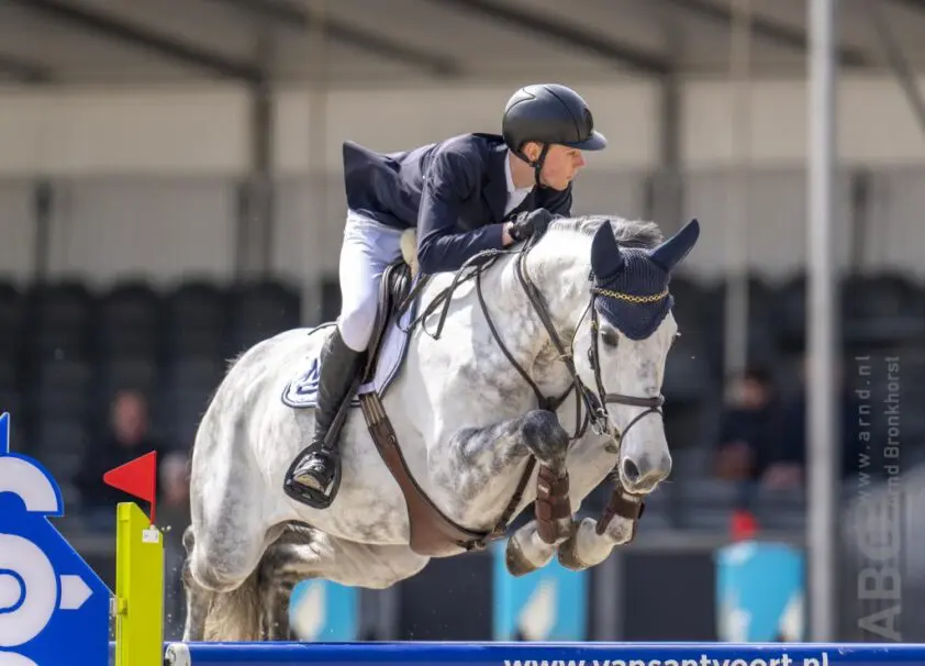 Wesley de Boer voert Nederlandse top drie aan in 1.40m Kronenberg featured image