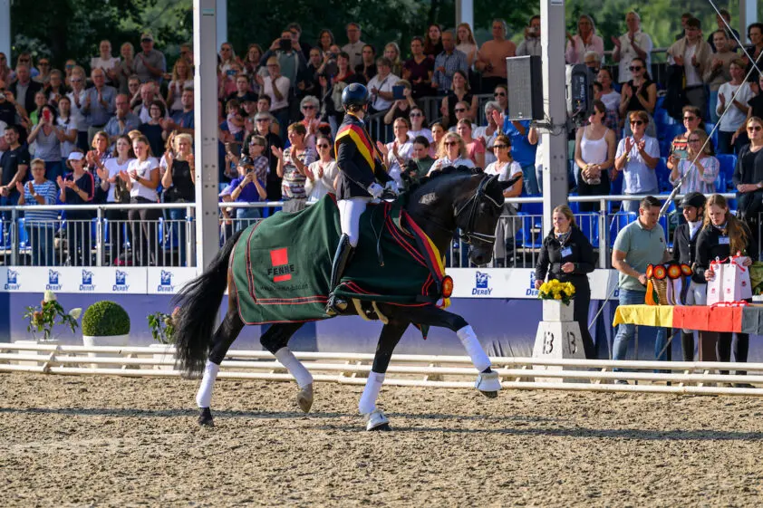 Escanto PS met drie 10-en naar Bundestitel featured image