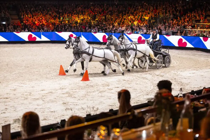 Donderdagavond vierspannen en tuigpaarden in de hoofdrol op Indoor Friesland featured image