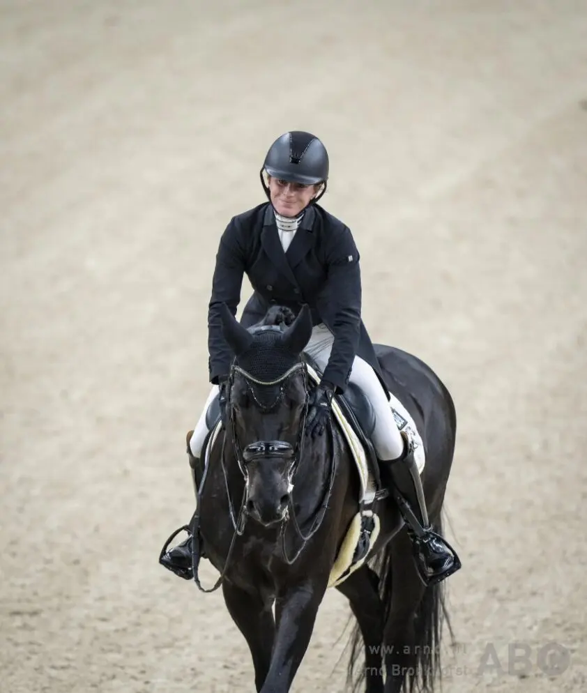 Flore de Winne en Eleven winnen Belgische titel zesjarige dressuurpaarden featured image