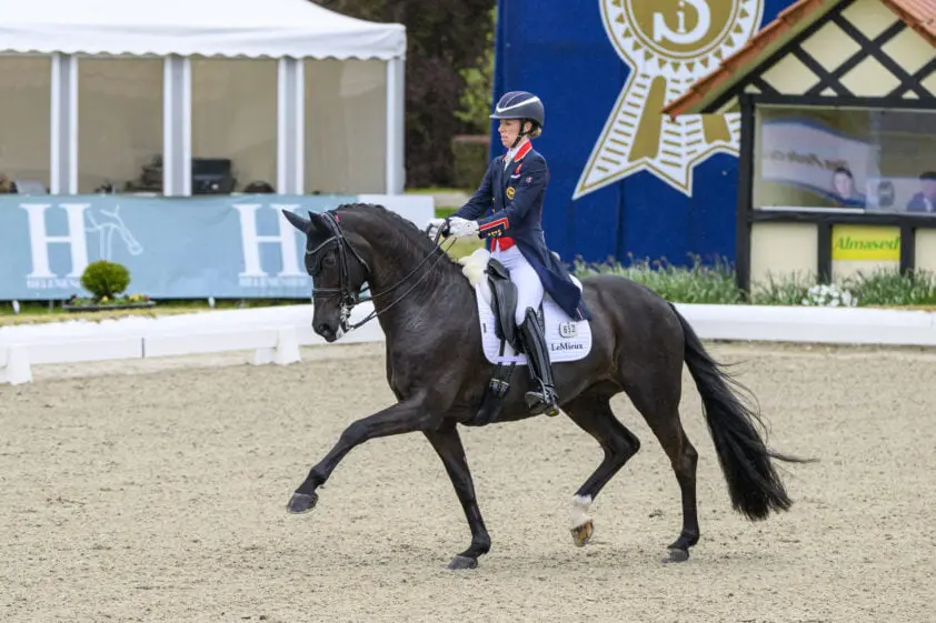 Dujardin en Alive And Kicking winnen met afstand GP Le Mans featured image