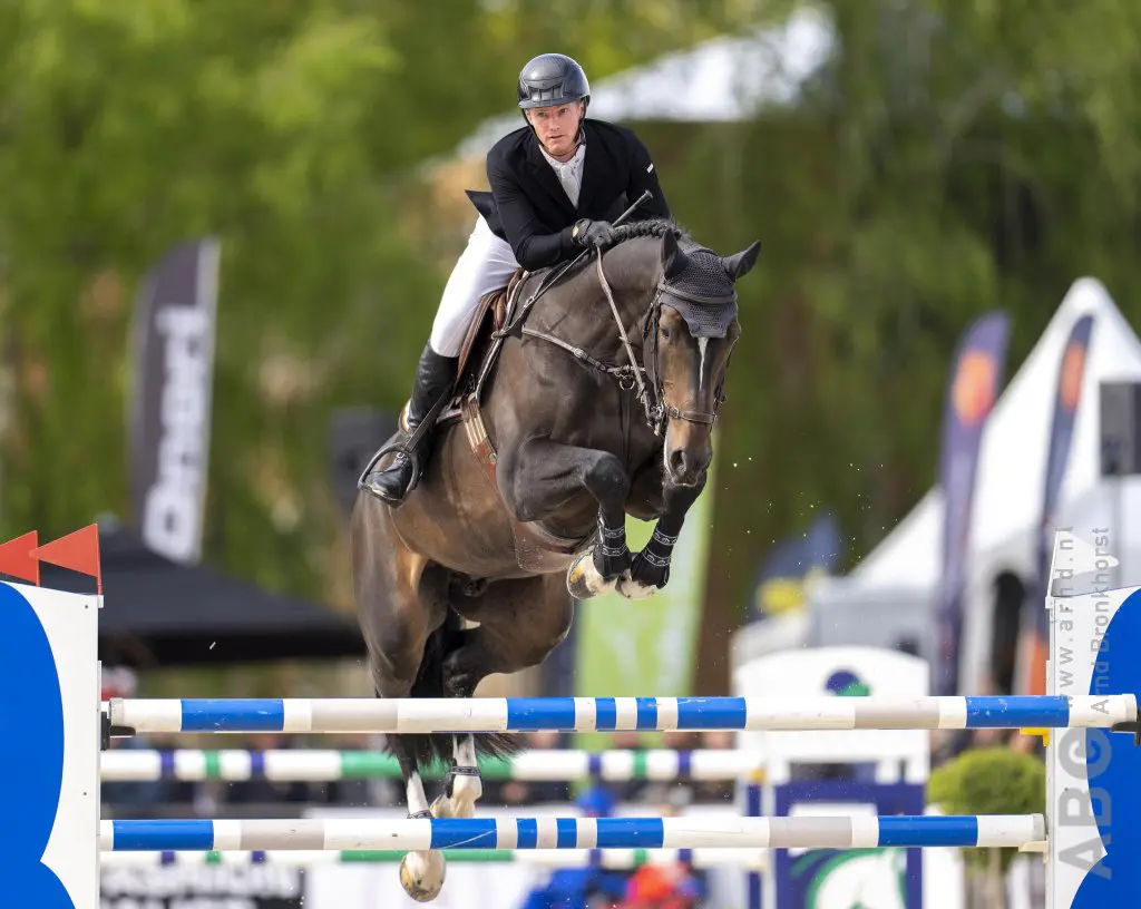 Hendrik-Jan Schuttert besluit top tien in 1,50m rankingproef Herning featured image
