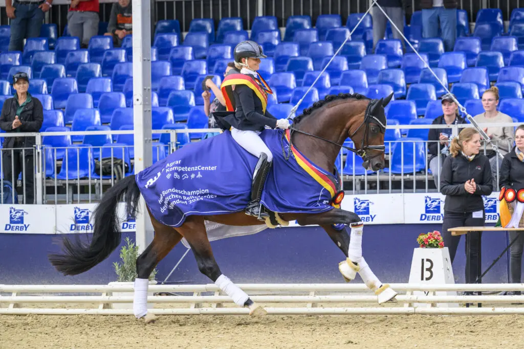 FN-voorzitter Richenhagen wil geen driejarige paarden meer op Bundeschampionate featured image