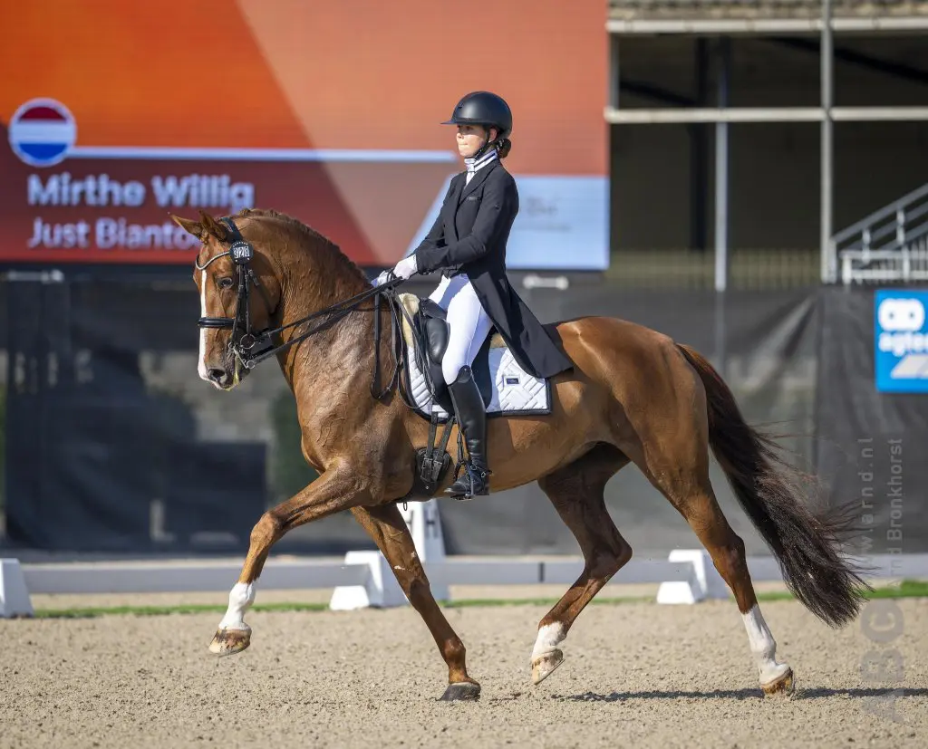 Mirthe Willig naar winst bij junioren in Kronenberg, Sofie van Rooij derde featured image