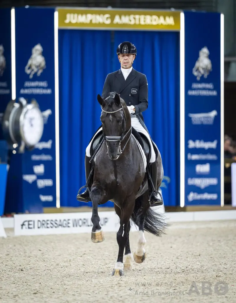 Hans Peter Minderhoud met Glock’s Taminiau naar 81,885% in Amsterdam featured image