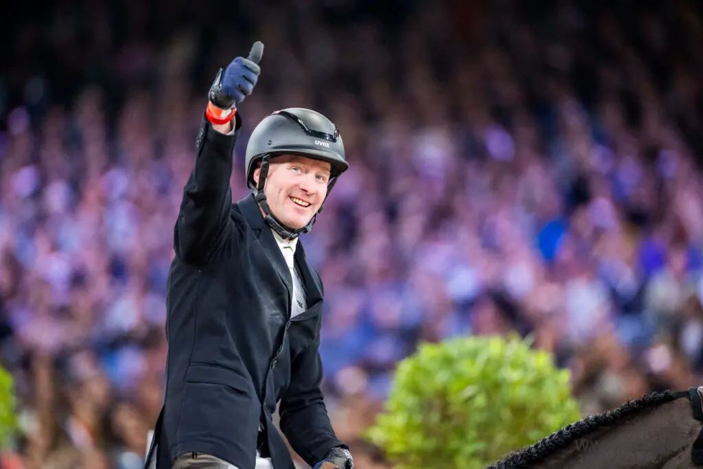 Indoor Friesland: Michael Greeve houdt Willem Greve achter zich in 1.45m featured image