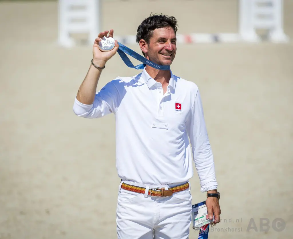 Steve Guerdat door operatie langs de kant: ‘Moeilijk te accepteren’ featured image