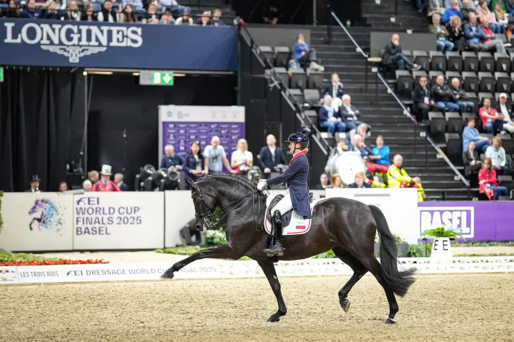 Maxima Bella en Sandra Sysojeva ook bovenaan in kür Polen featured image