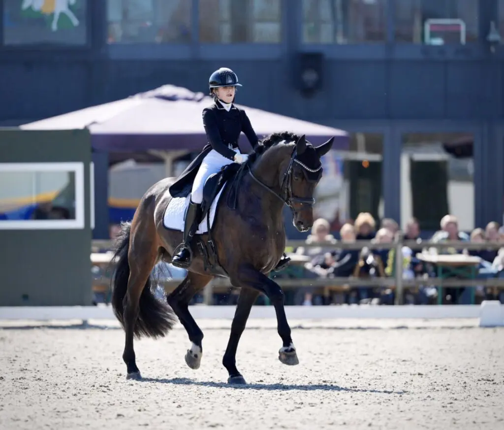 Britt Kikkert-van der Linde wint kür op muziek bij junioren op Indoor Friesland featured image