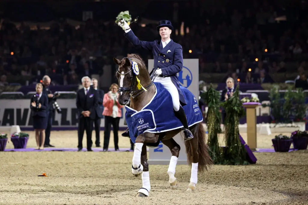 Maandag 14 april hengstenshow Hengstenhouderij Den Hoorn in Manege de Pijnhorst featured image