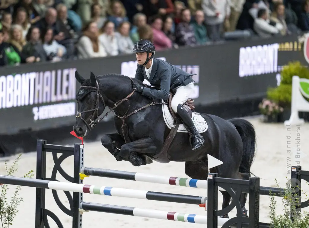 Gilles Thomas en Qalista DN zegevieren in CSI4 Grote Prijs van Maastricht featured image