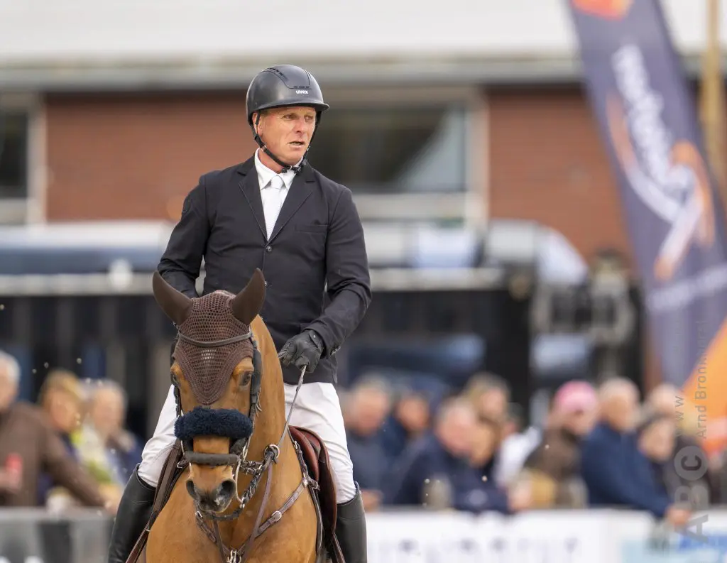 Leon Thijssen op CSI Eindhoven in stromende regen naar winst in kwalificatie Grote Prijs featured image