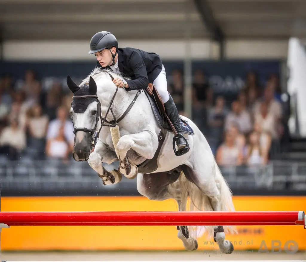 Aderlating voor TeamNL: Siebe Leemans in ziekenhuis in plaats van op EK featured image