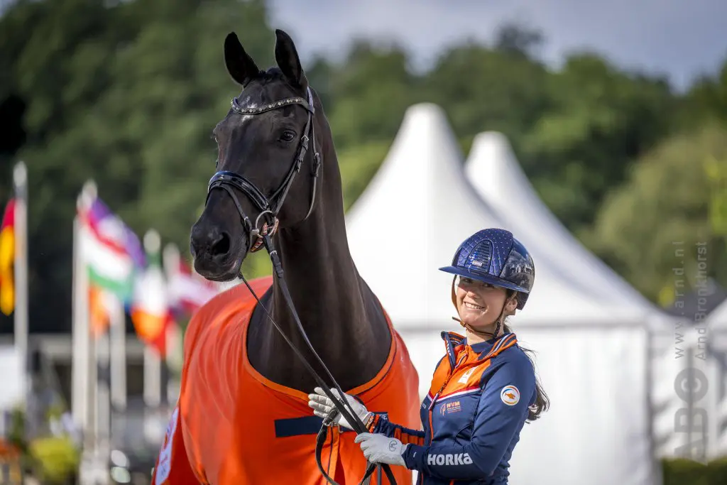 EK Paradressuur in Beeld: Veterinaire keuring featured image