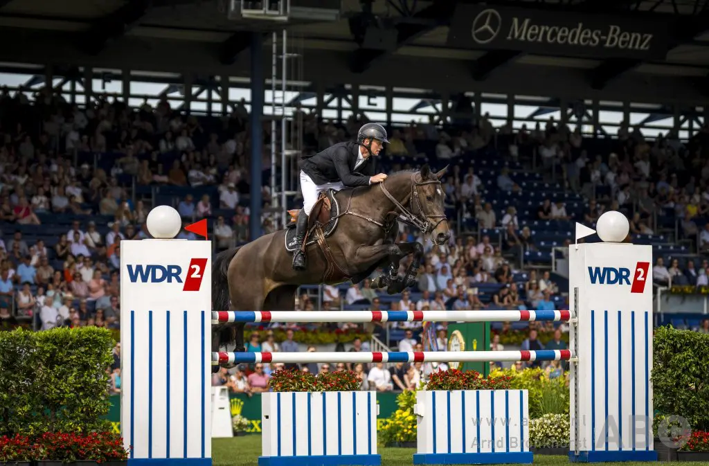 Indoor Friesland: Hessel Hoekstra voert Nederlandse top vijf aan in 1,40 featured image