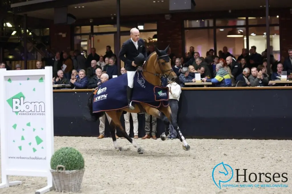 HC Kronenberg: Drummer 2000 TN Z met nieuwe ruiter Greve klasse apart in 1,20 featured image