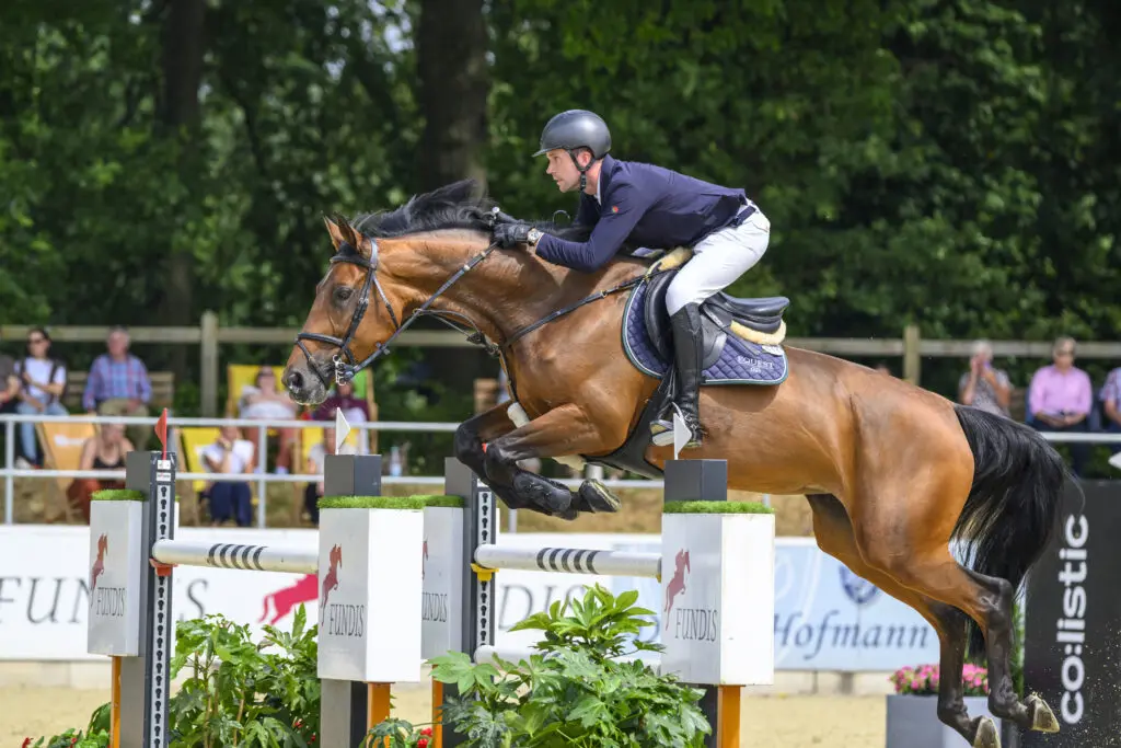 Gerrit Nieberg en IB Queen bekronen topseizoen met GP-zege featured image