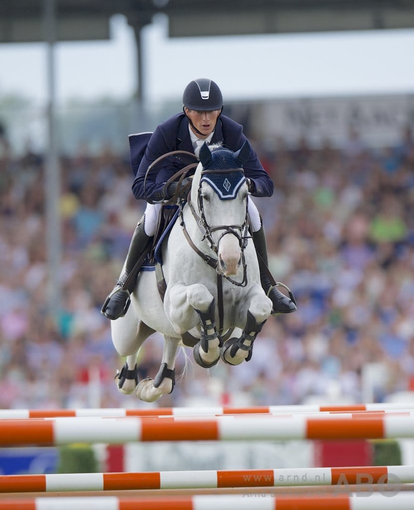 d'Amour blijft onder zadel bij Deusser Horses