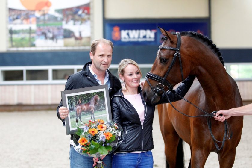 Renate van Uytert-van Vliet in verwachting - Horses.nl