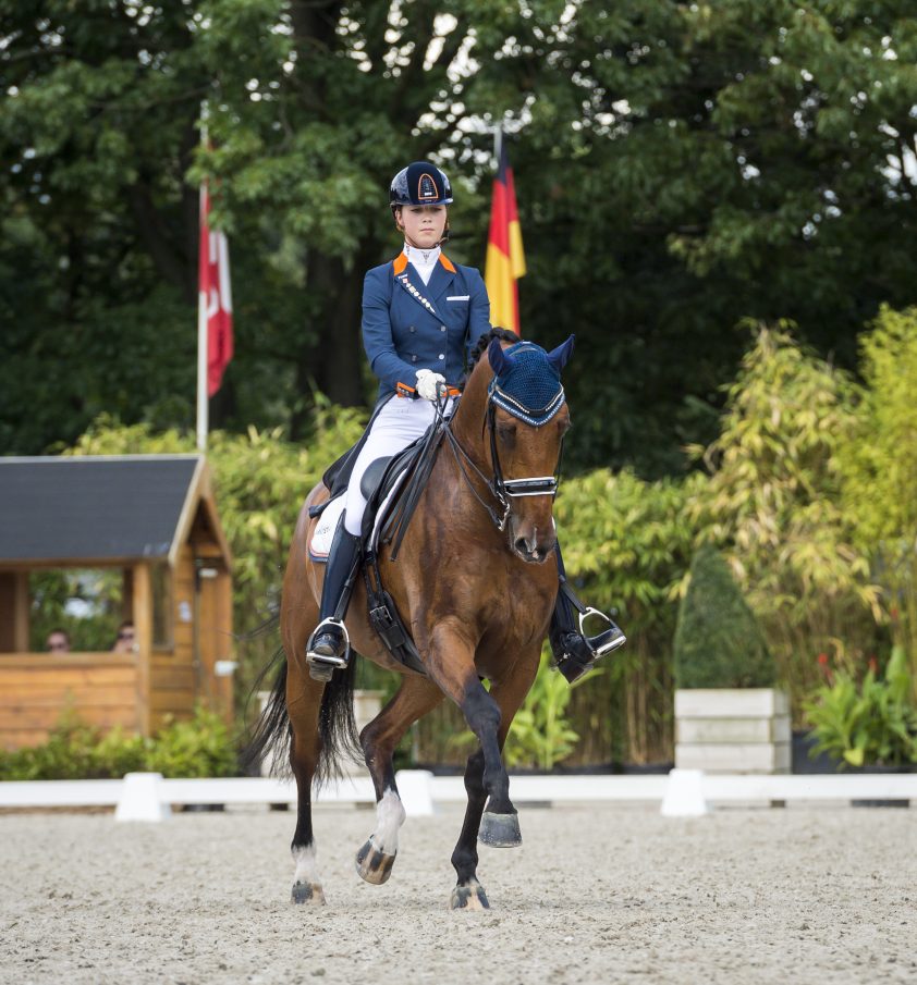 Daphne van Peperstraten wint young riders-debuut met dik 72% featured image