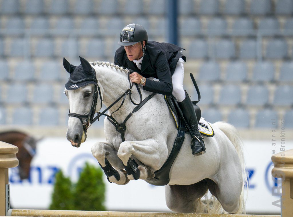 Dubbeldam derde in GP Sentower Park, Ehning geeft masterclass